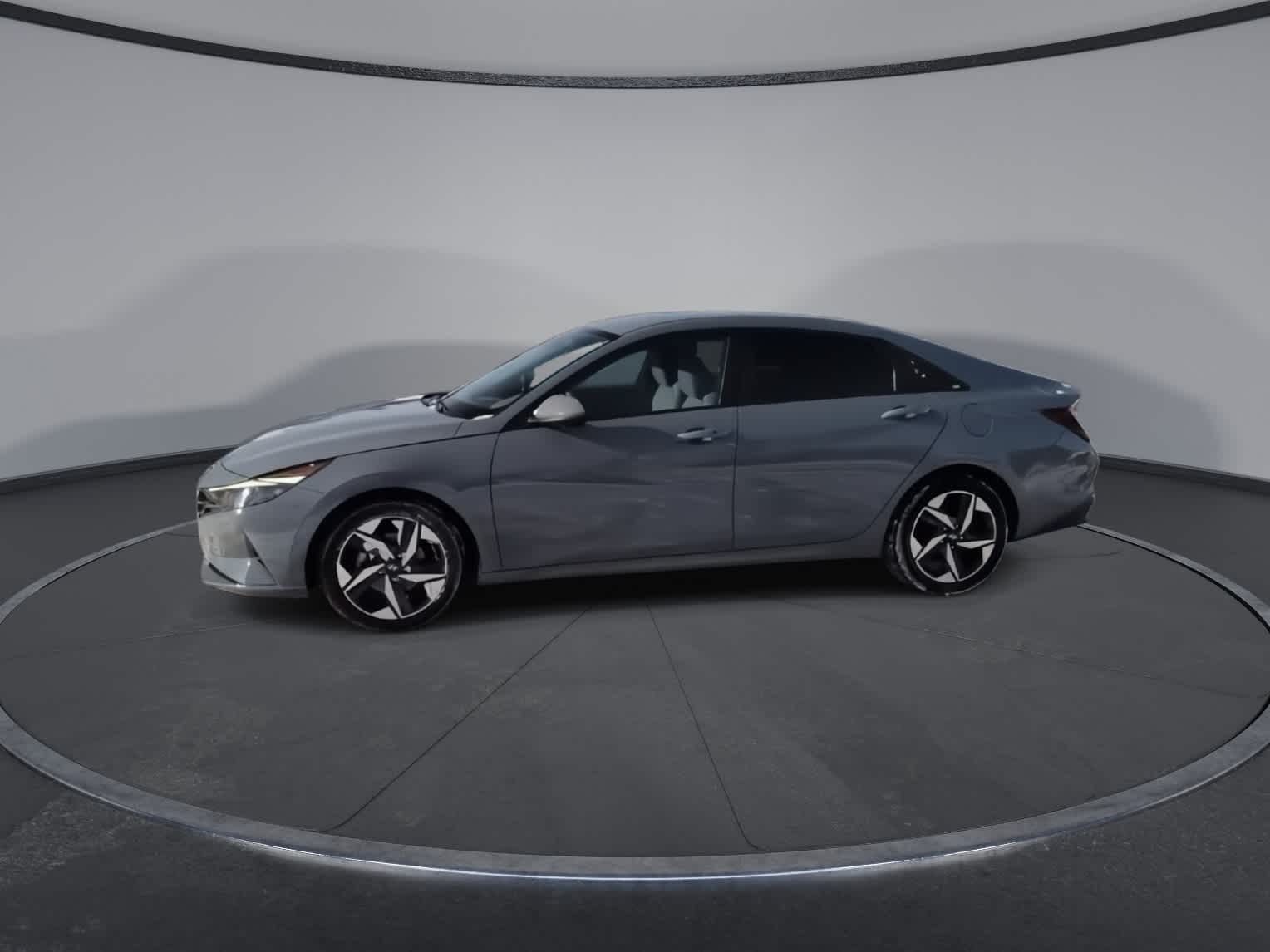 Thumbnail: 2023 Hyundai Elantra - 4