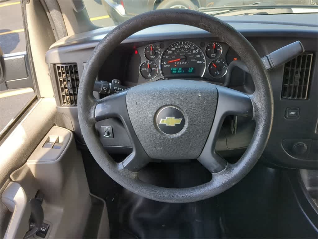 Thumbnail: 2016 Chevrolet Express - 21