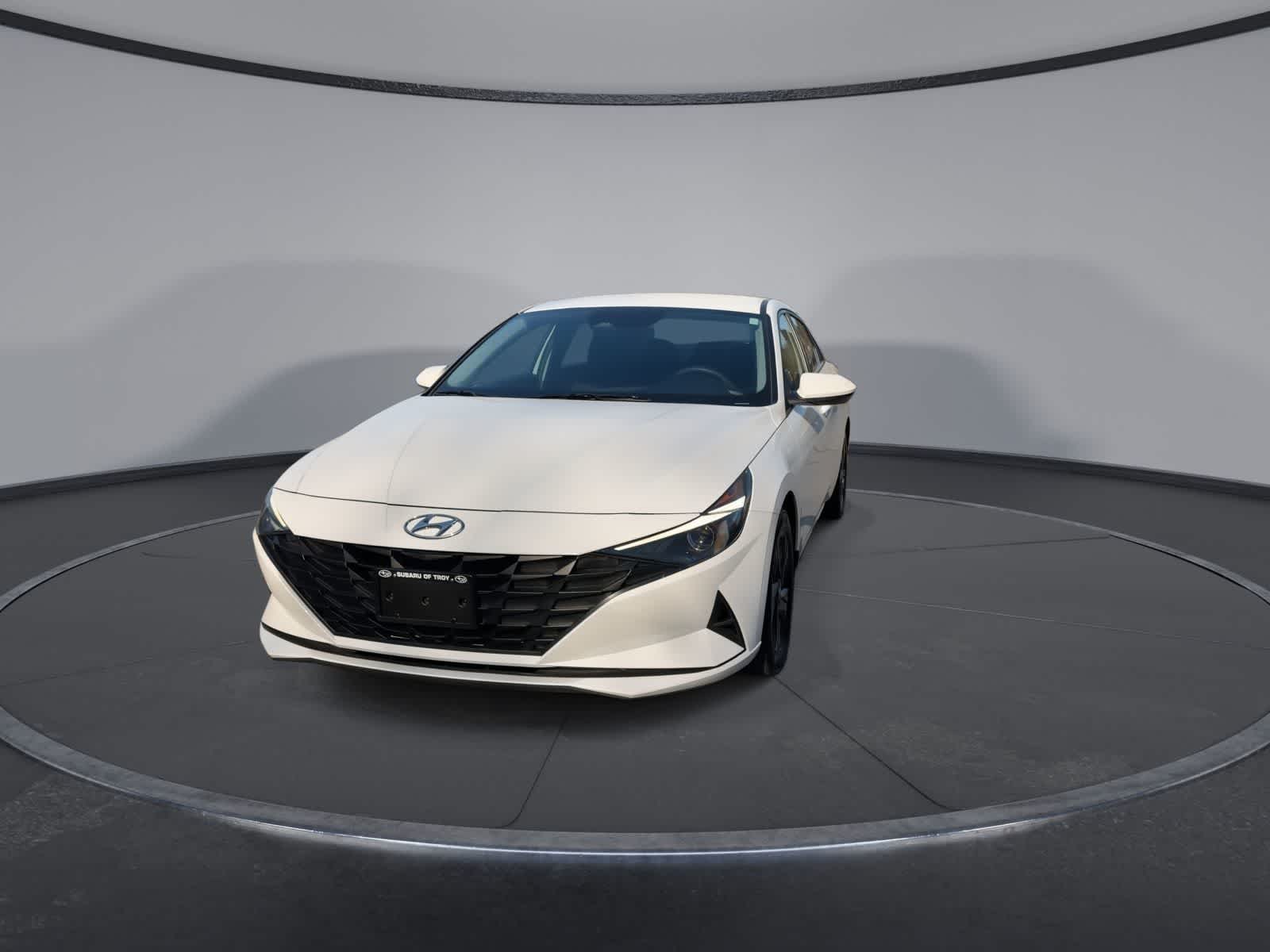 Thumbnail: 2023 Hyundai Elantra - 3