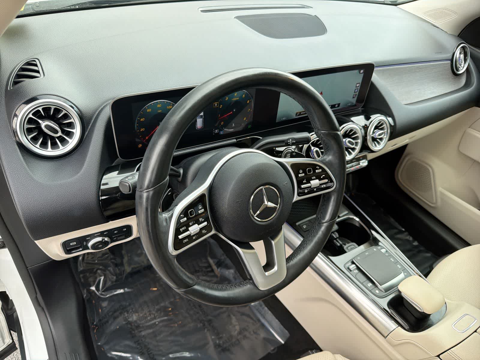 Thumbnail: 2021 Mercedes-Benz GLA - 10