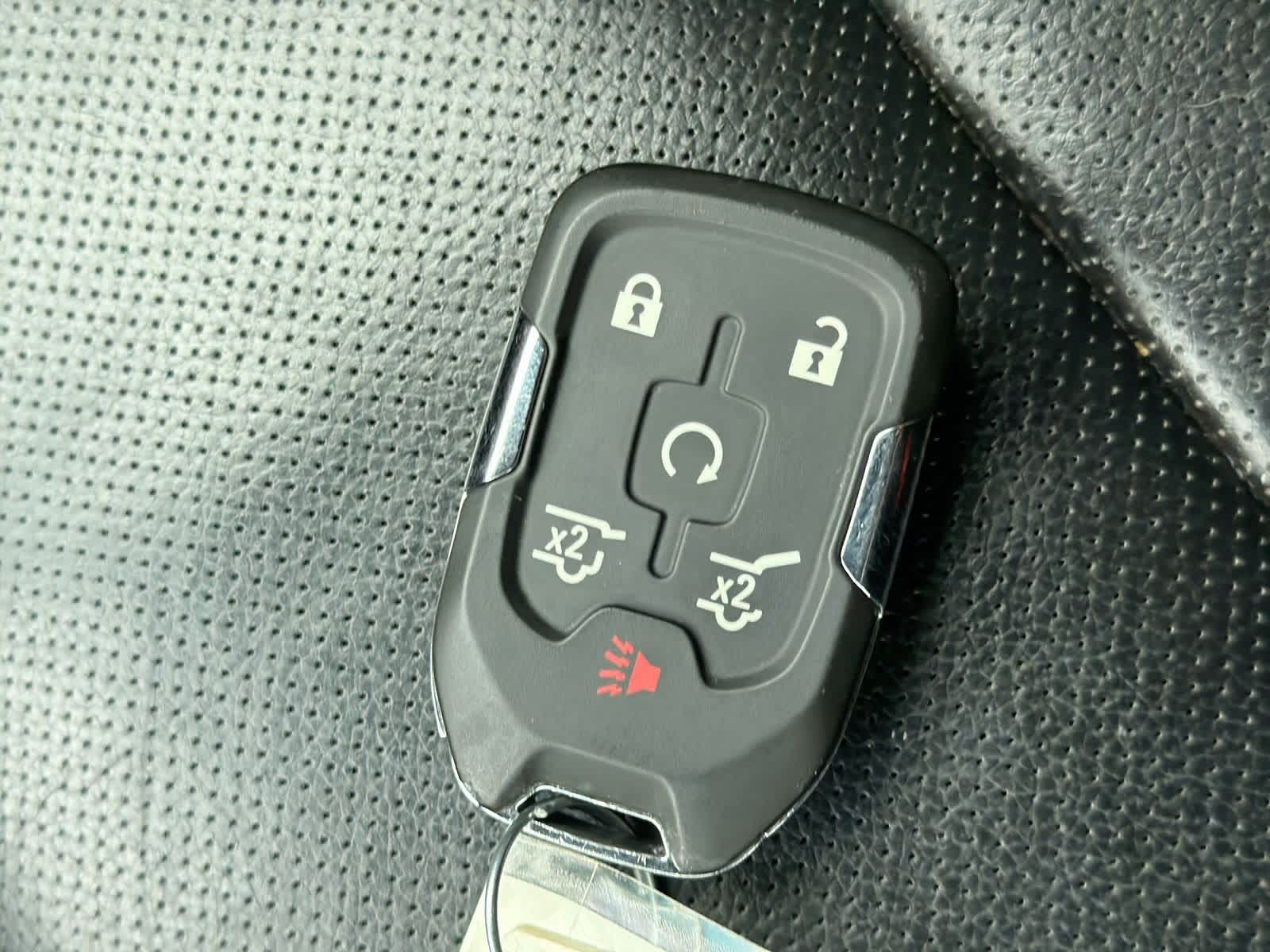 Thumbnail: 2015 Chevrolet Tahoe - 37