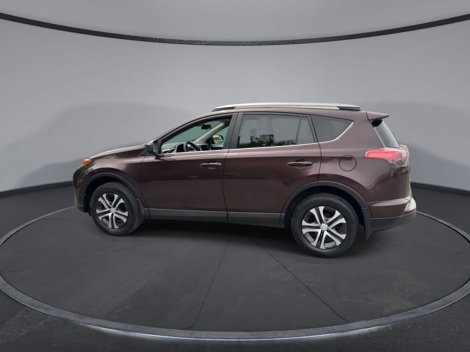 Thumbnail: 2017 Toyota RAV4 - 5