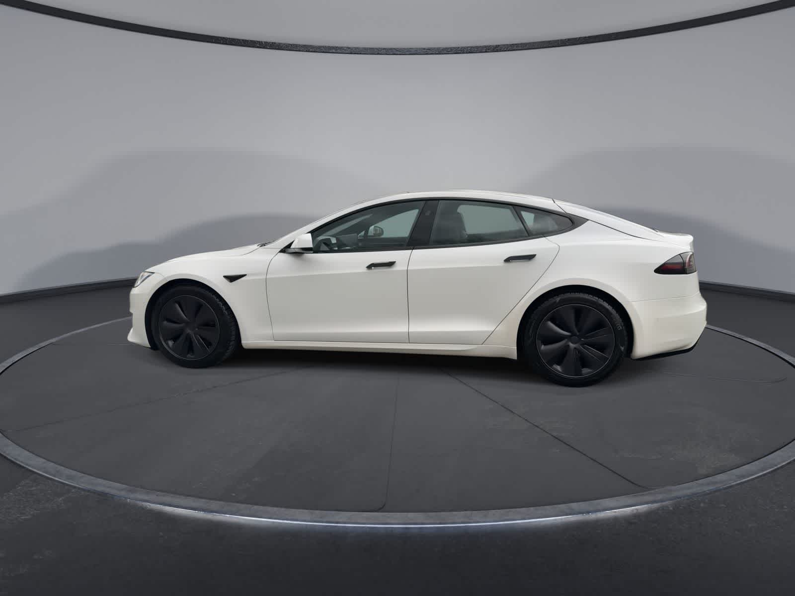 Thumbnail: 2022 Tesla Model S - 5