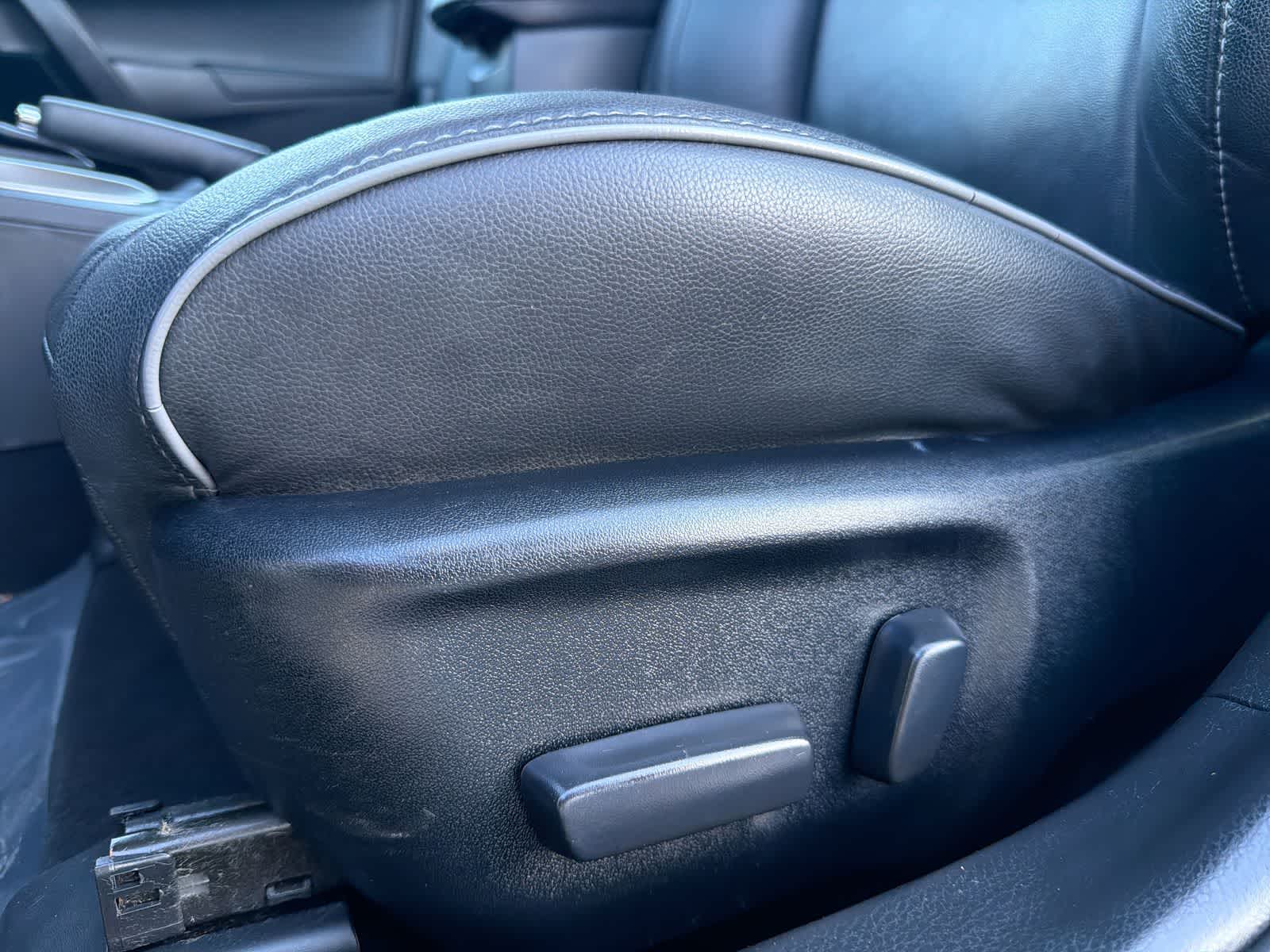 Thumbnail: 2015 Toyota Corolla - 18