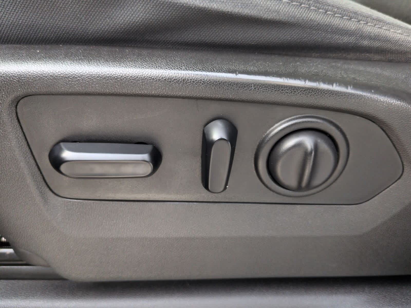 Thumbnail: 2019 Chevrolet Silverado 1500 - 18