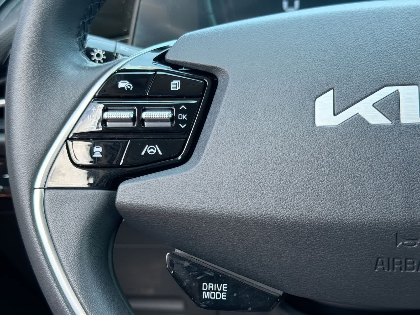 Thumbnail: 2024 Kia Niro - 23