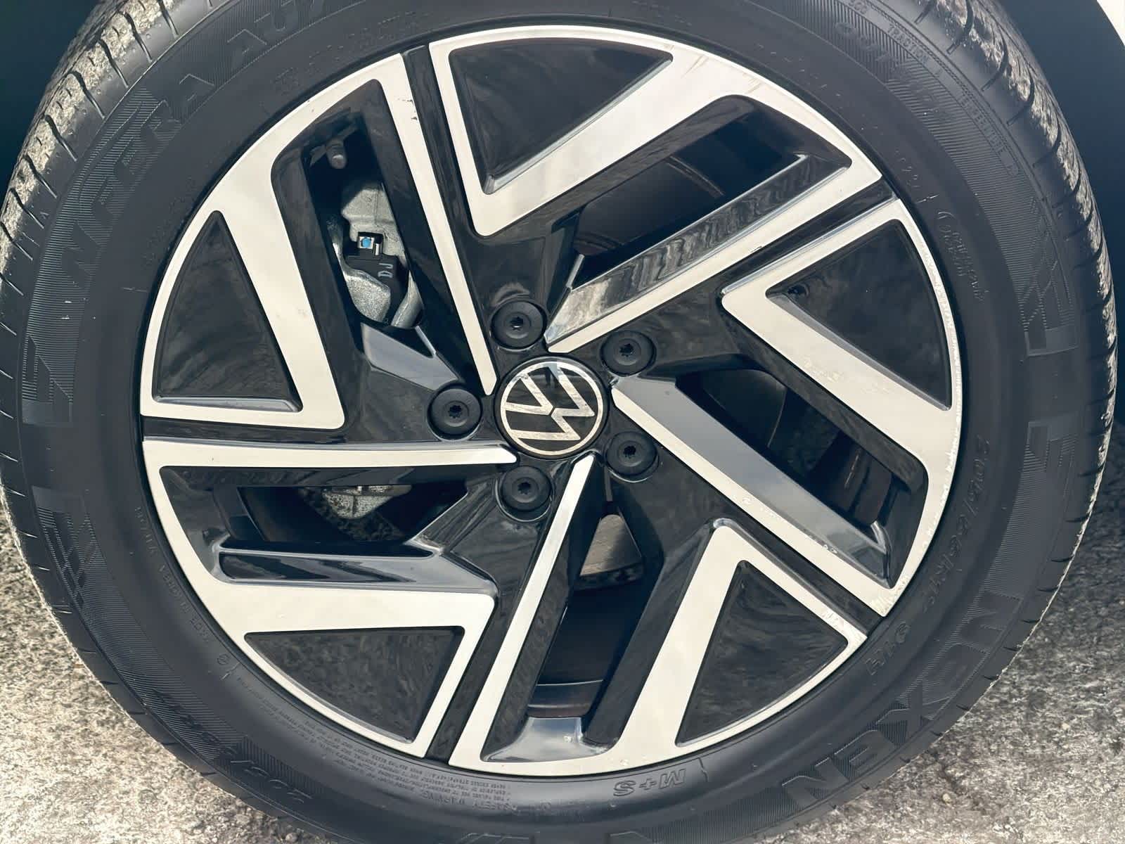 Thumbnail: 2023 Volkswagen Jetta - 14