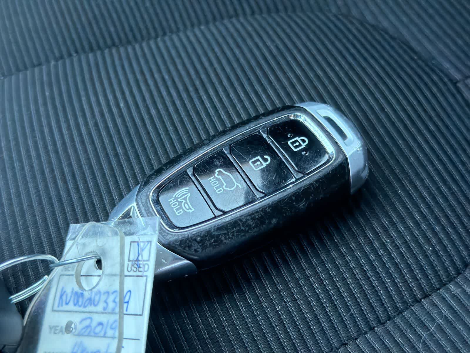 Thumbnail: 2019 Hyundai Veloster - 35