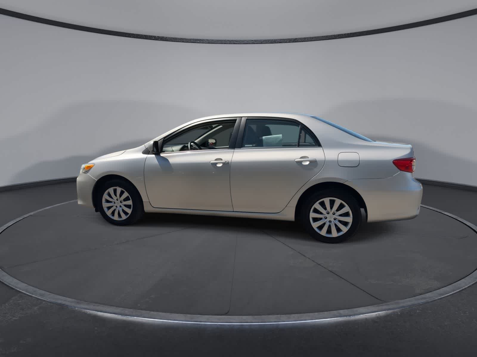 Thumbnail: 2013 Toyota Corolla - 5