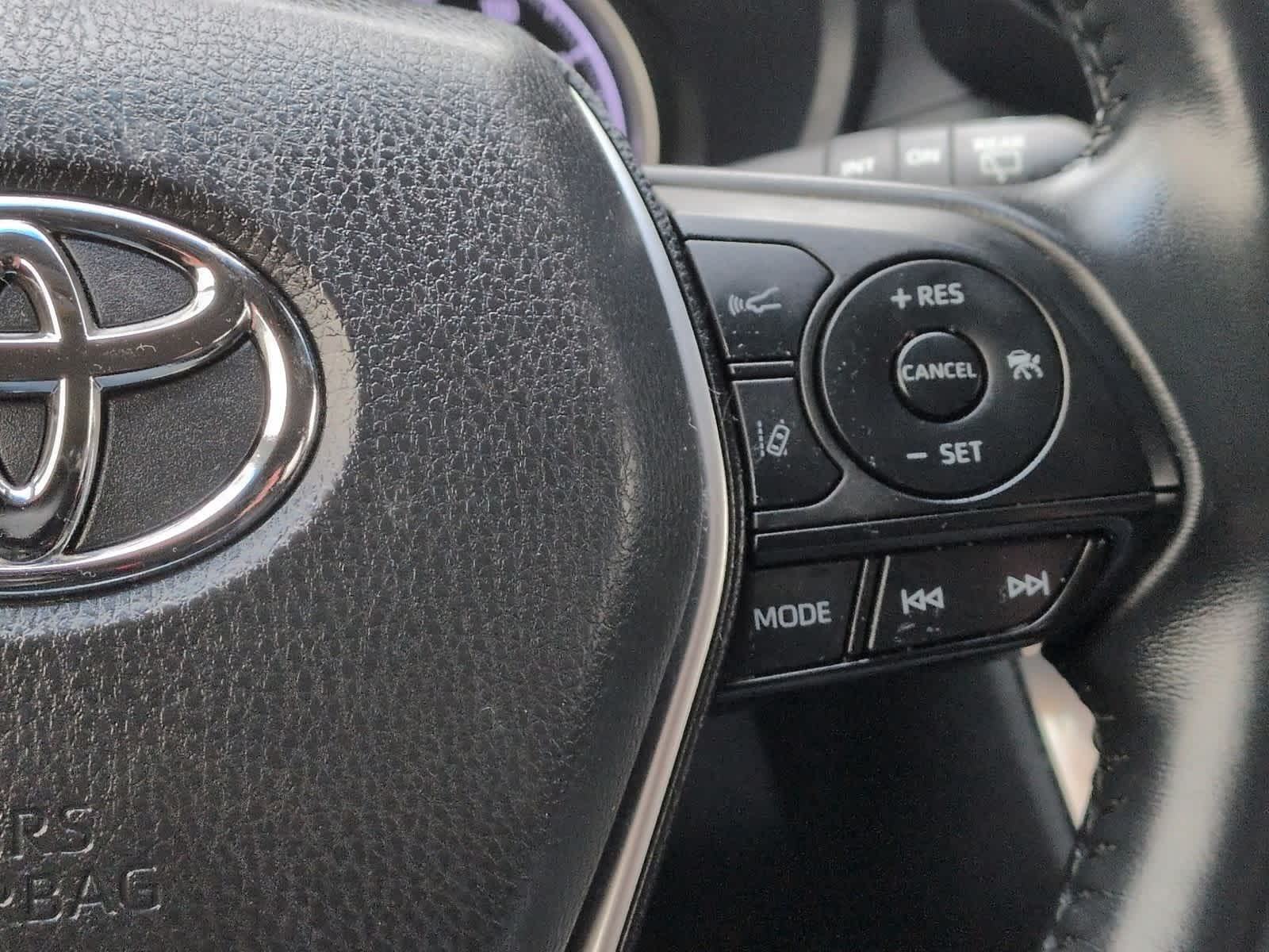 Thumbnail: 2022 Toyota Venza - 25