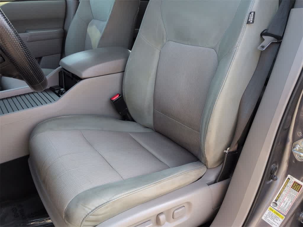 Thumbnail: 2015 Honda Pilot - 17