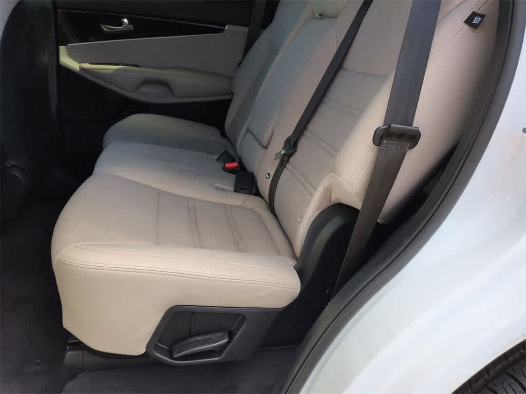Thumbnail: 2019 Kia Sorento - 20
