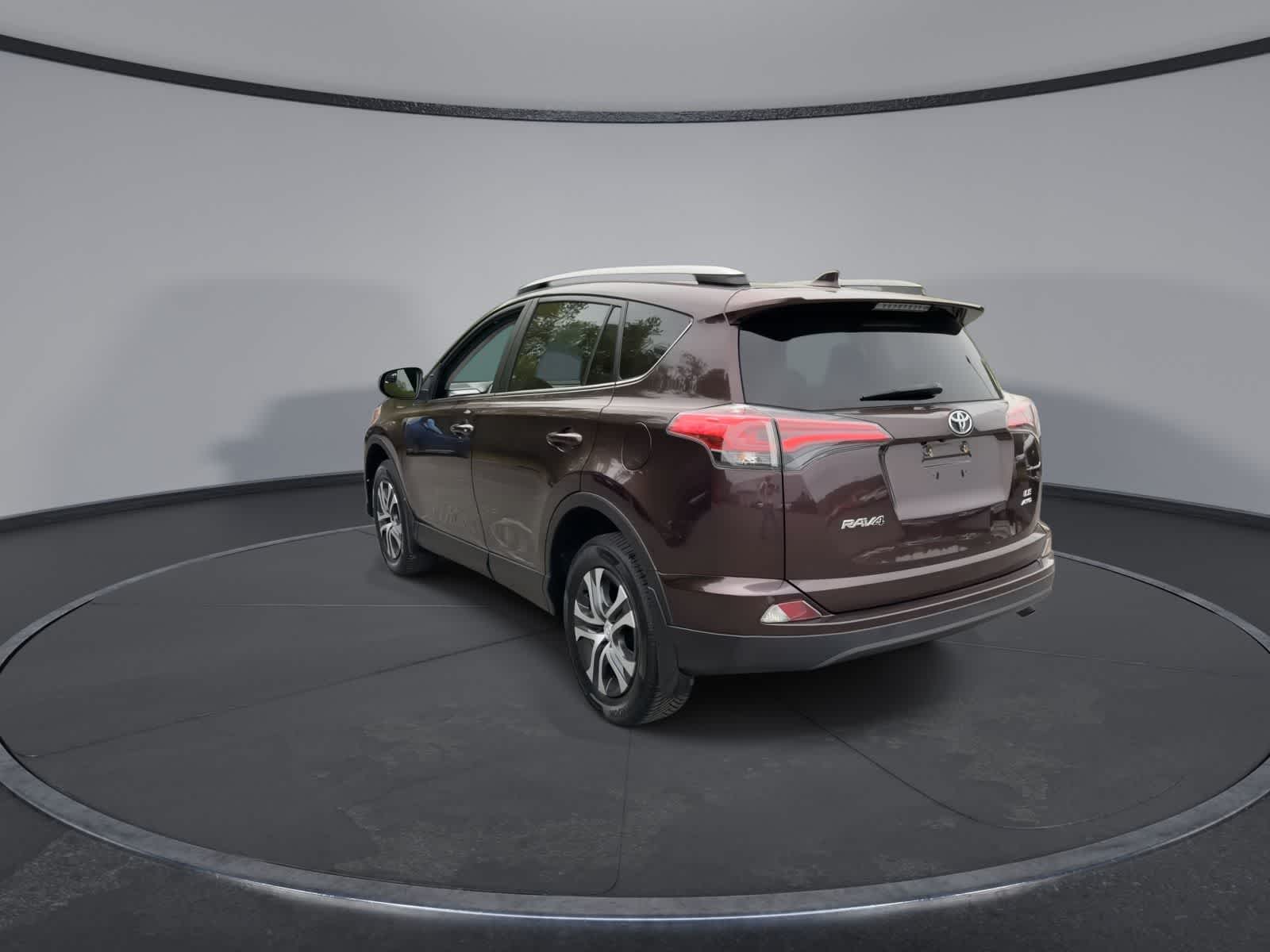 Thumbnail: 2017 Toyota RAV4 - 6