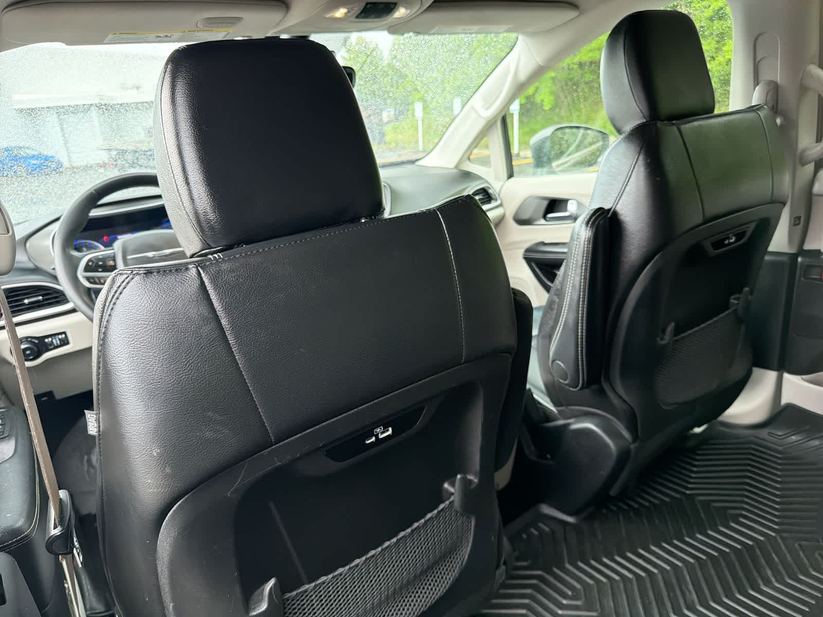 Thumbnail: 2022 Chrysler Pacifica - 19