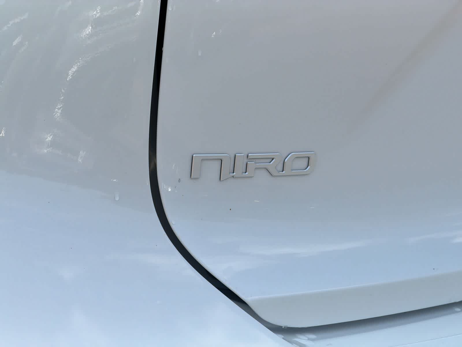 Thumbnail: 2024 Kia Niro - 12