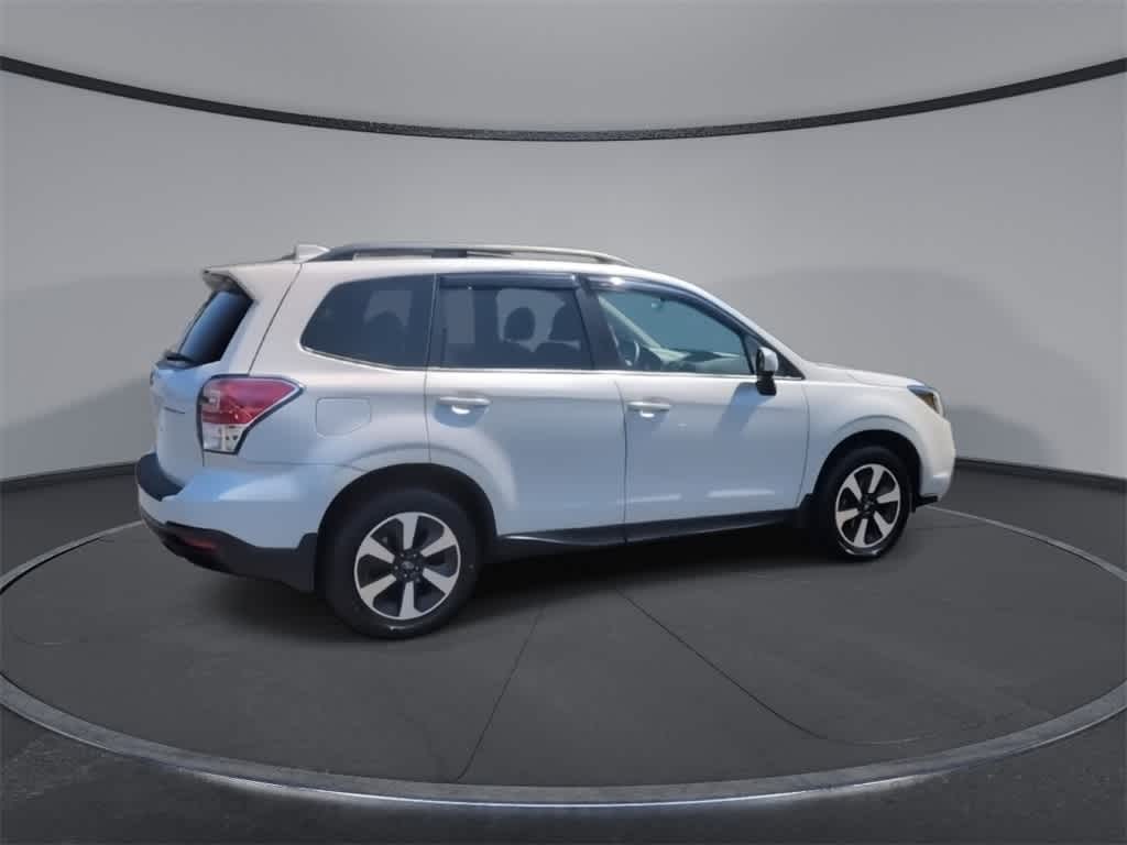 Thumbnail: 2018 Subaru Forester - 9
