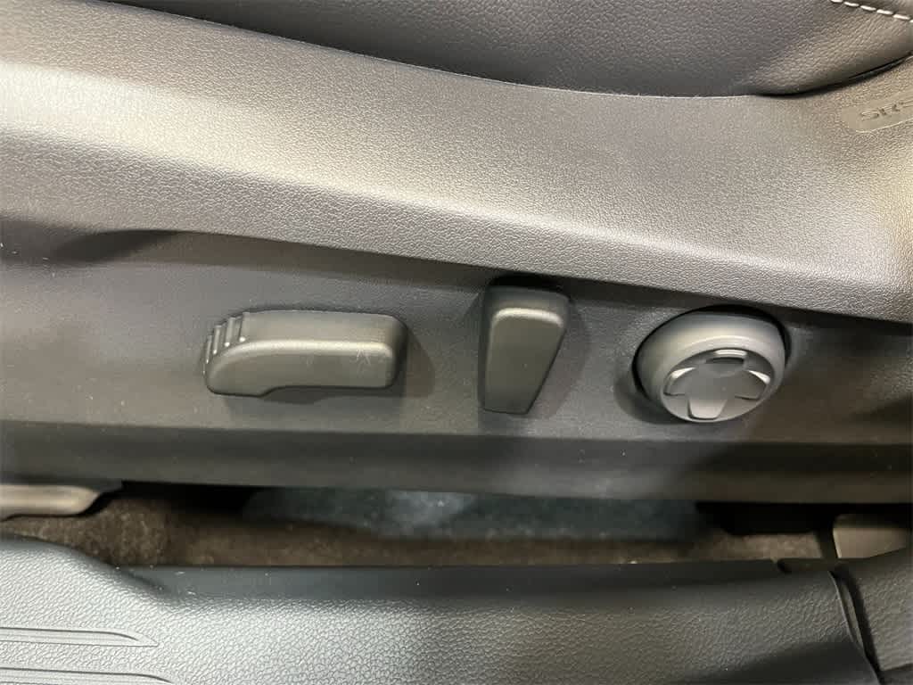 2024 Subaru Outback Touring 13