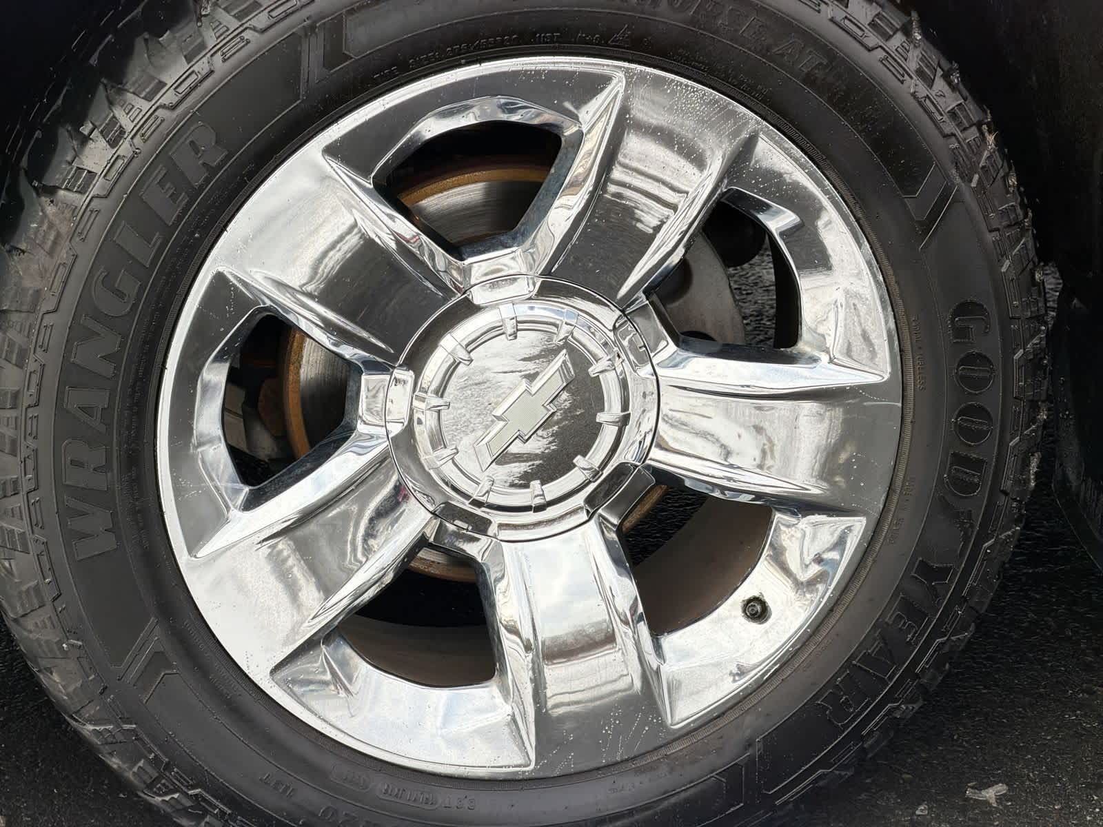 Thumbnail: 2015 Chevrolet Tahoe - 14