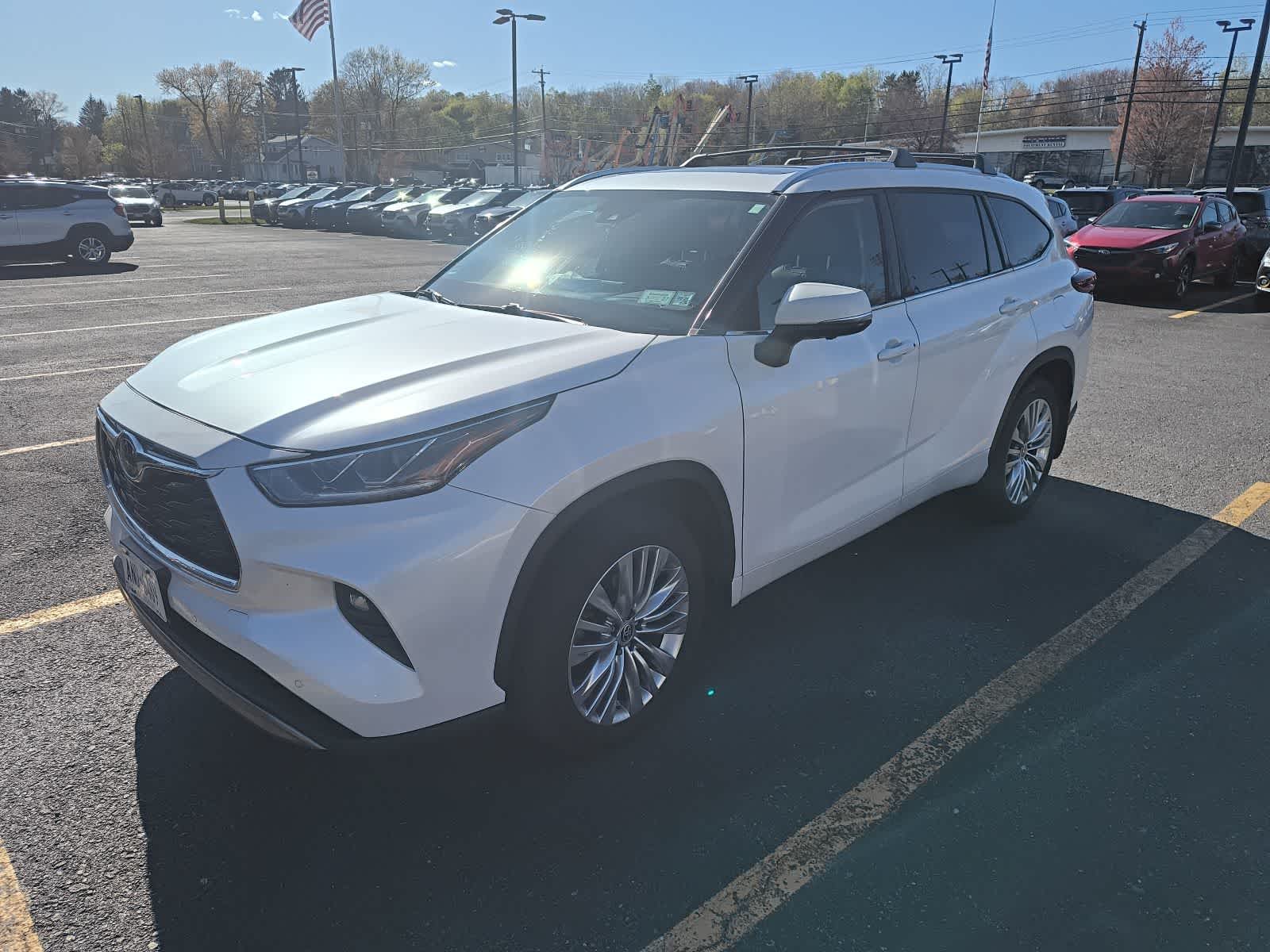 Thumbnail: 2023 Toyota Highlander - 1