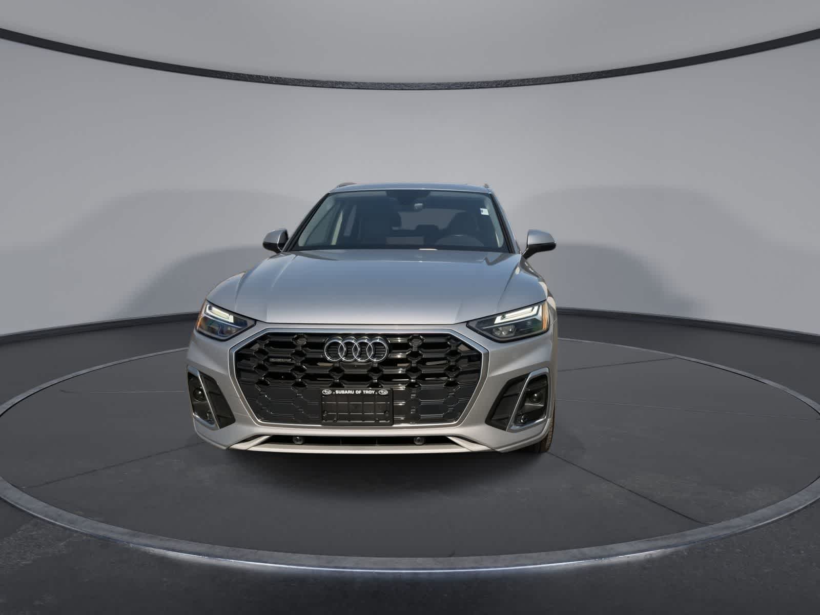 Thumbnail: 2022 Audi Q5 - 3