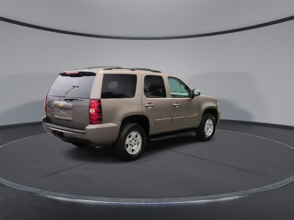 Thumbnail: 2013 Chevrolet Tahoe - 8