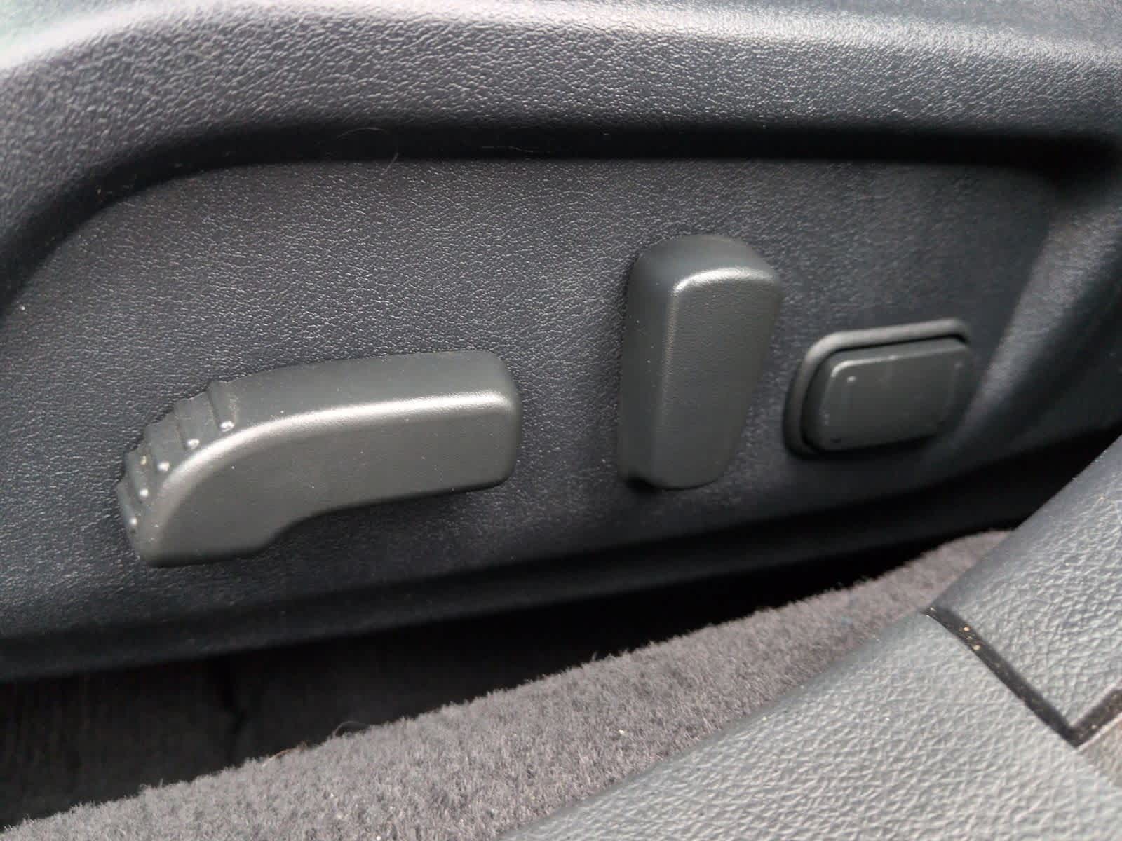 Thumbnail: 2017 Subaru Outback - 18