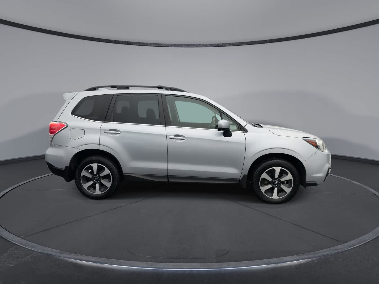 Thumbnail: 2018 Subaru Forester - 9