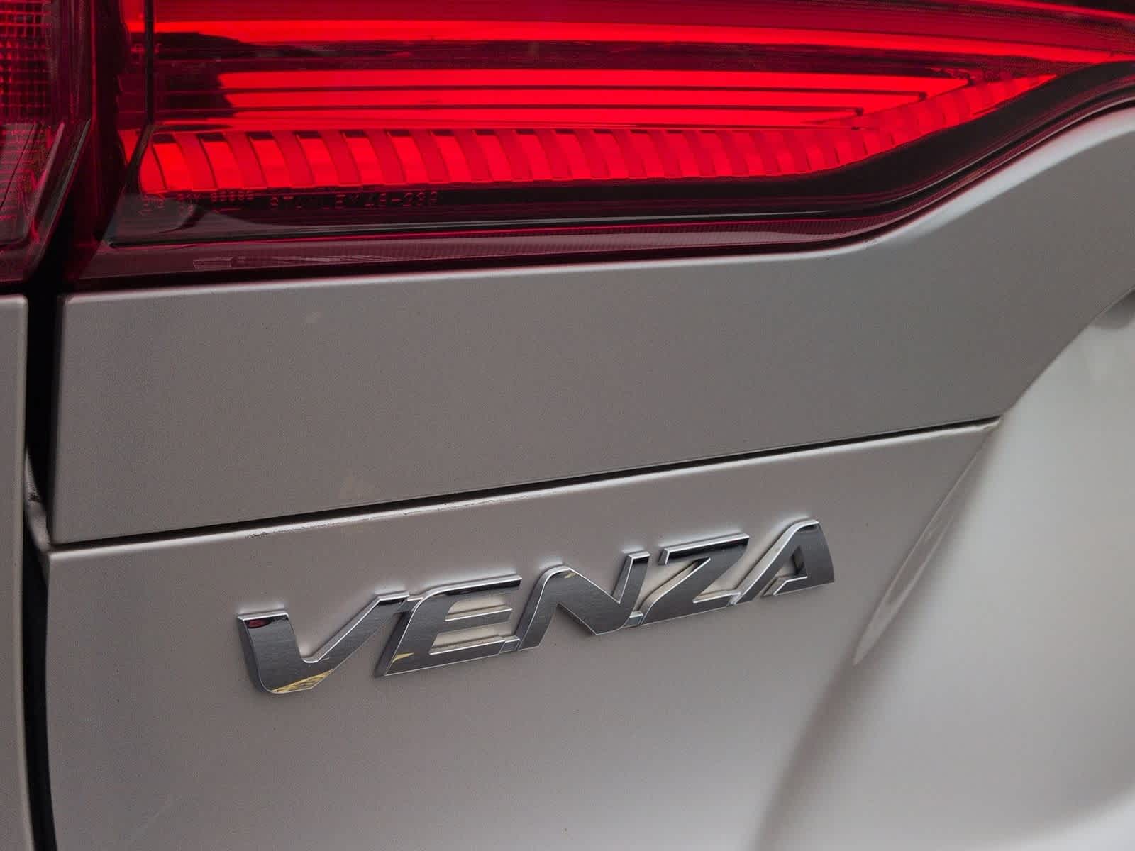 Thumbnail: 2022 Toyota Venza - 13