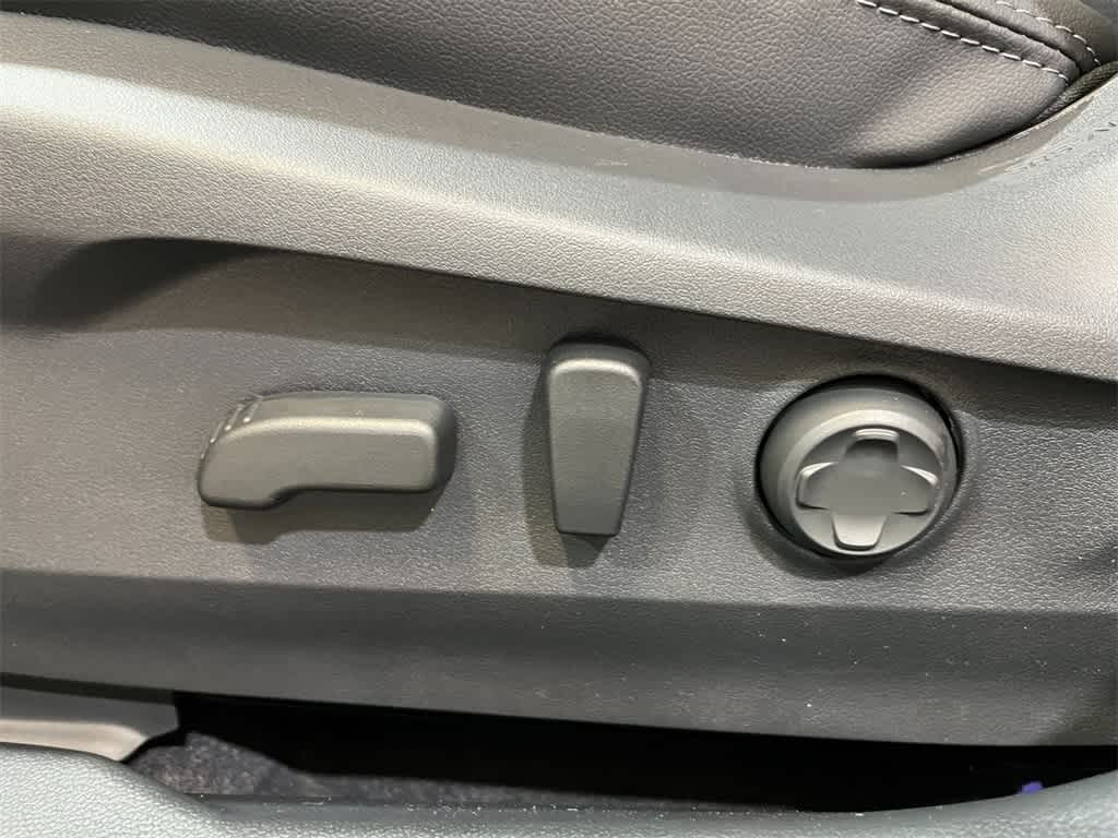 Thumbnail: 2025 Subaru Outback - 13