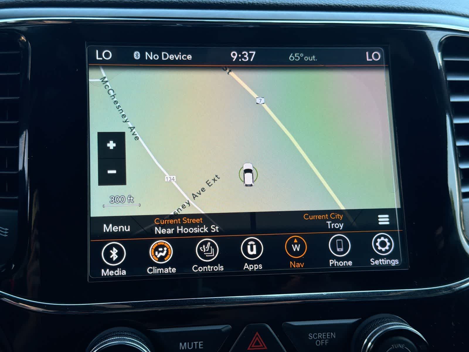 Thumbnail: 2020 Jeep Grand Cherokee - 28