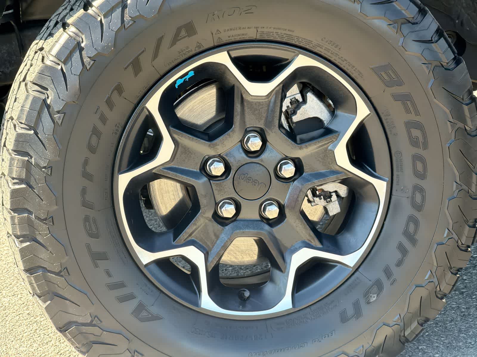 Thumbnail: 2022 Jeep Wrangler - 14