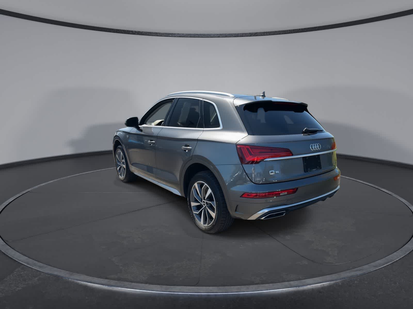 Thumbnail: 2023 Audi Q5 - 6
