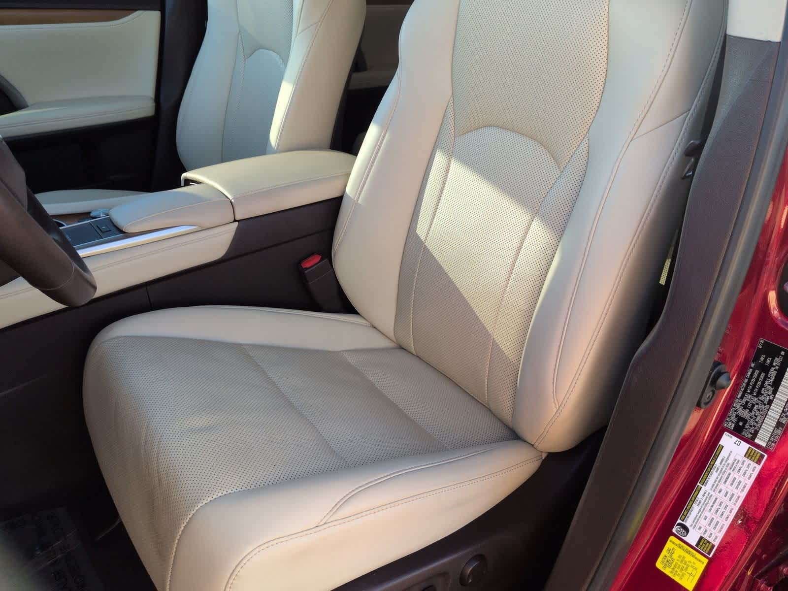 Thumbnail: 2020 Lexus RX - 17