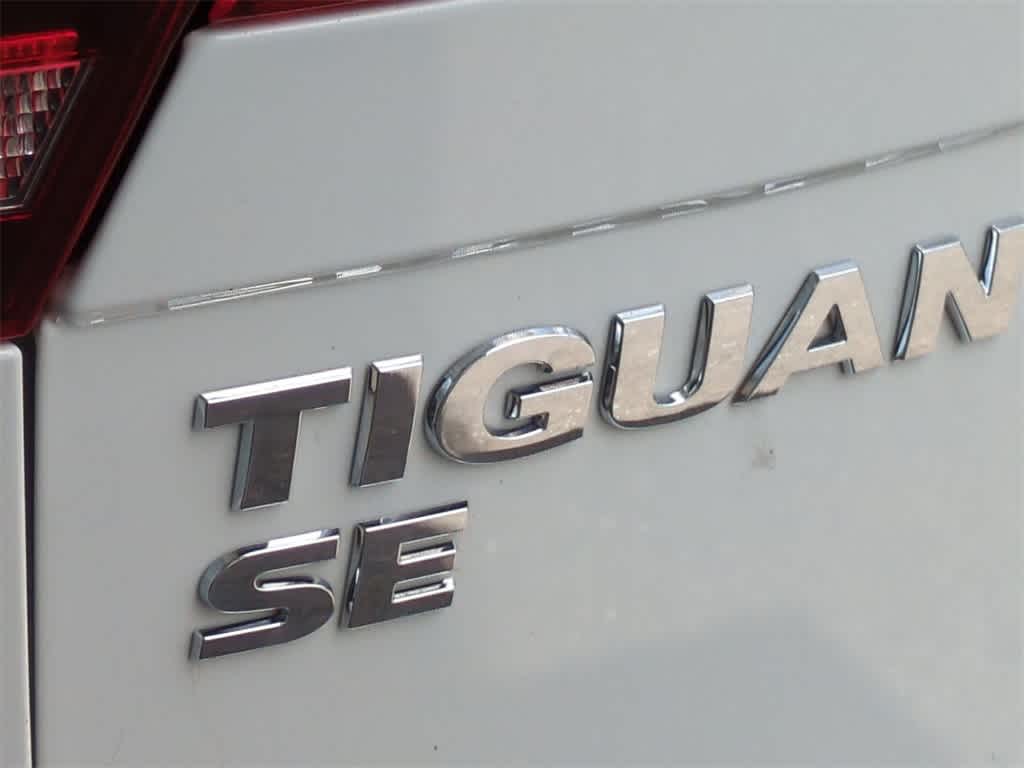 2018 Volkswagen Tiguan SE 12