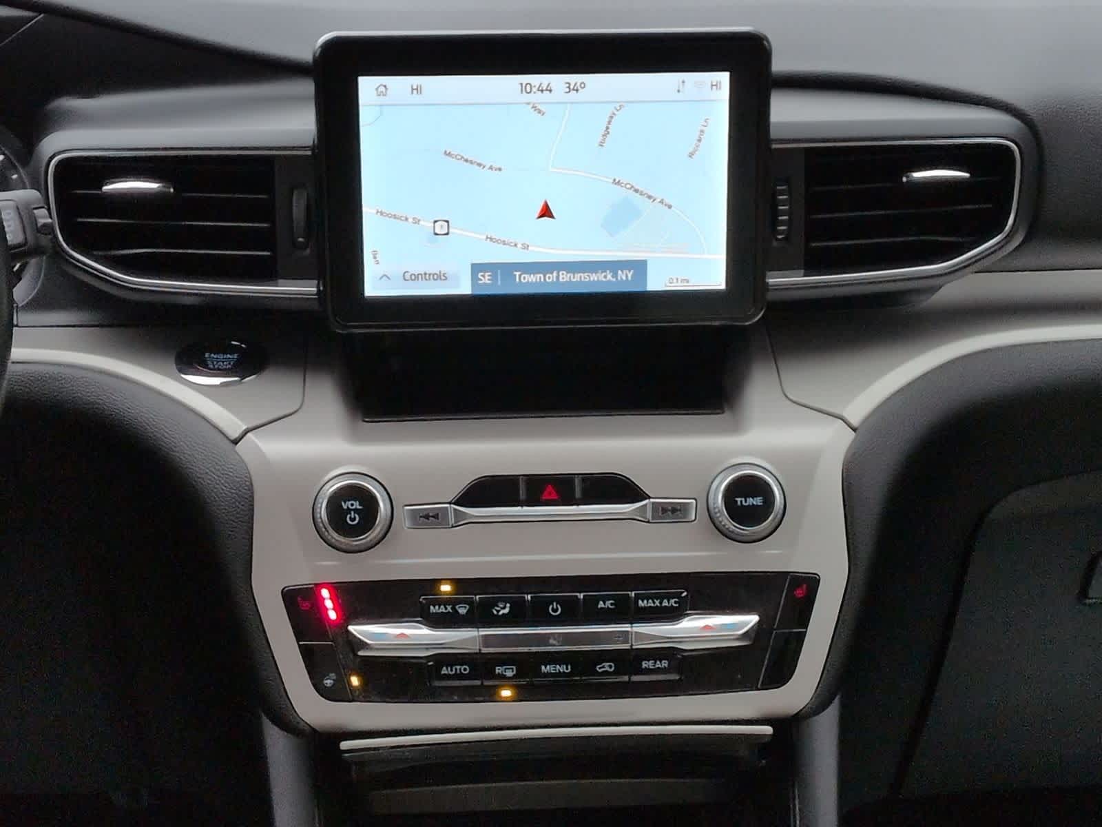 Thumbnail: 2022 Ford Explorer - 29