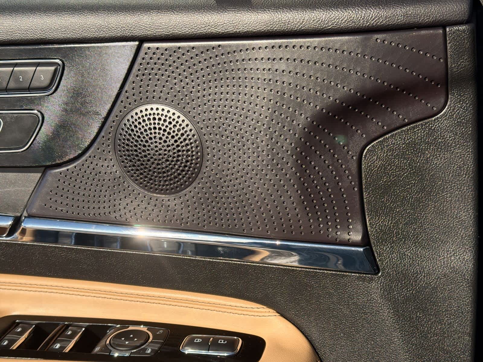 Thumbnail: 2023 Lincoln Corsair - 33