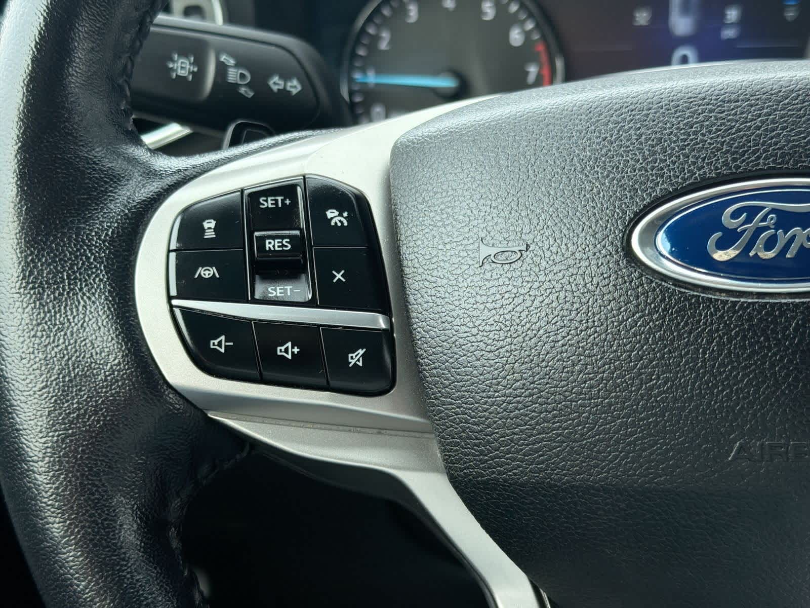 Thumbnail: 2021 Ford Explorer - 26