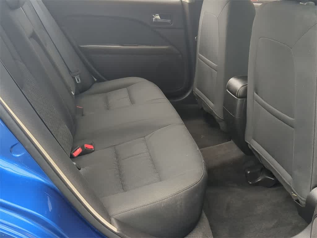 2012 Ford Fusion SE 21