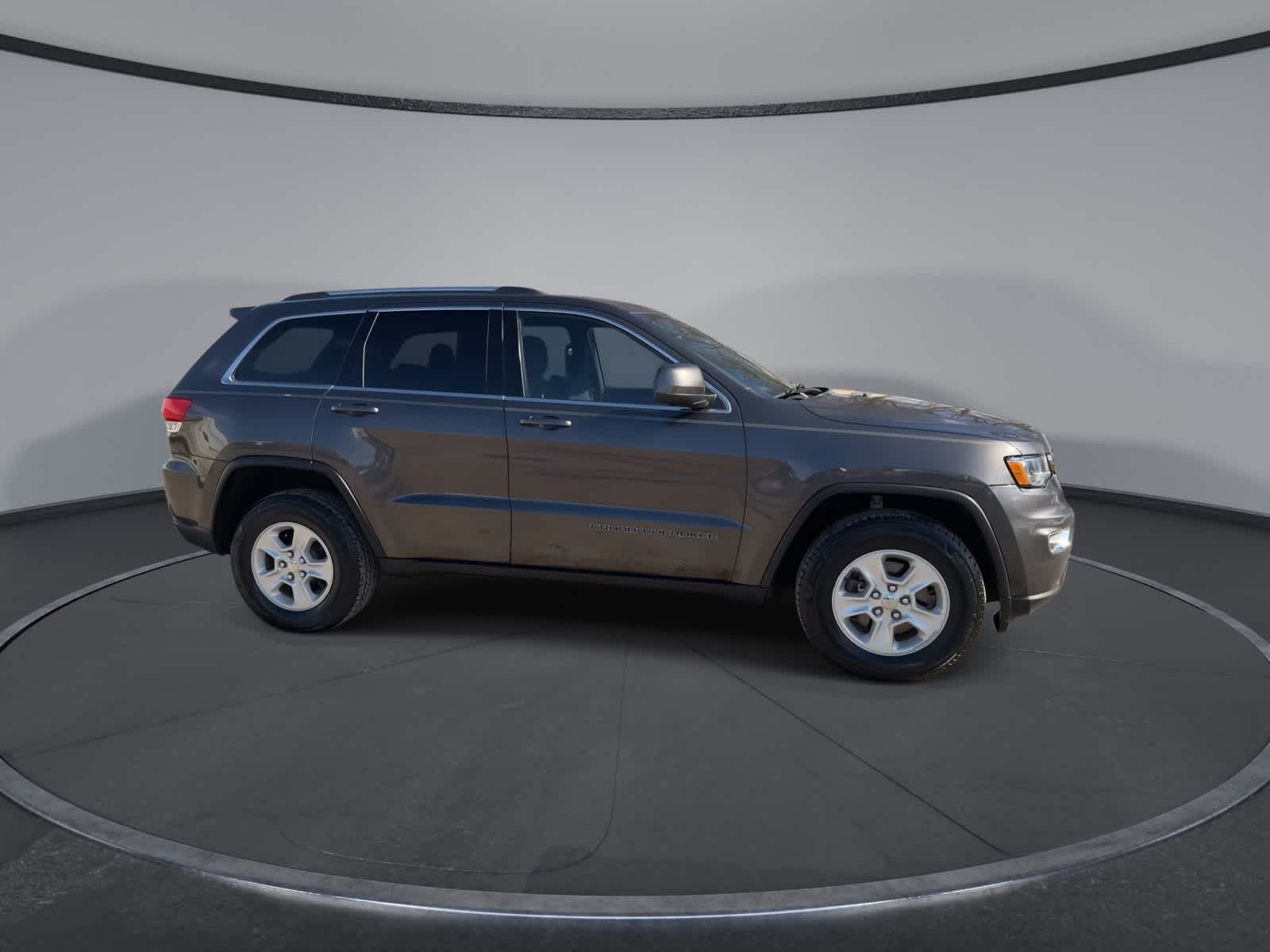 Thumbnail: 2017 Jeep Grand Cherokee - 9