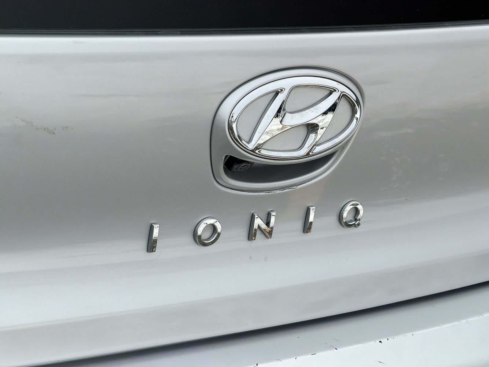 Thumbnail: 2017 Hyundai Ioniq - 13