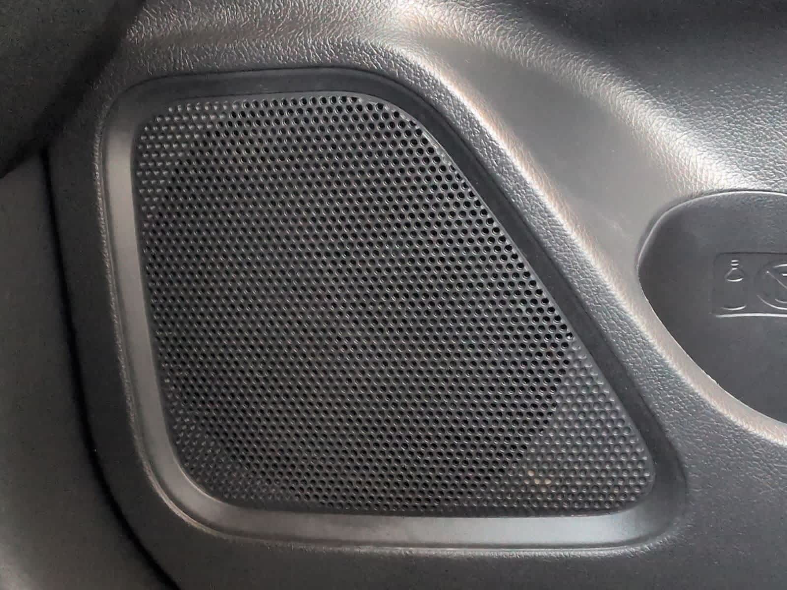 Thumbnail: 2019 Mitsubishi Outlander - 30