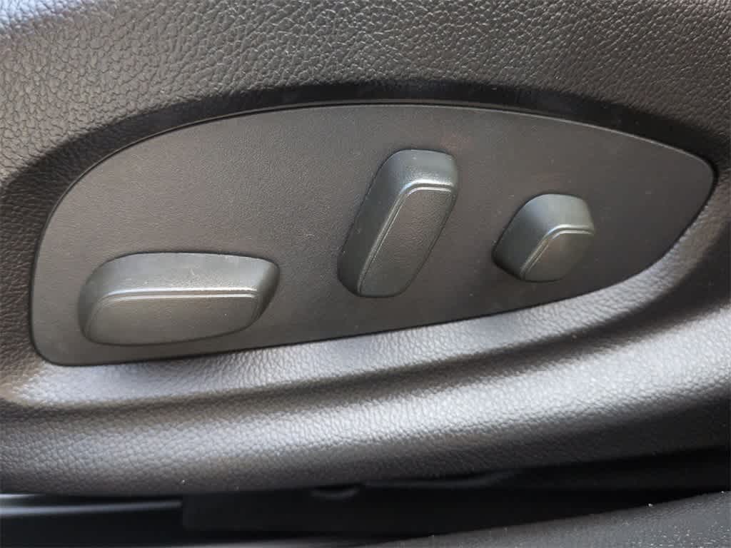 Thumbnail: 2015 Chevrolet Impala - 18