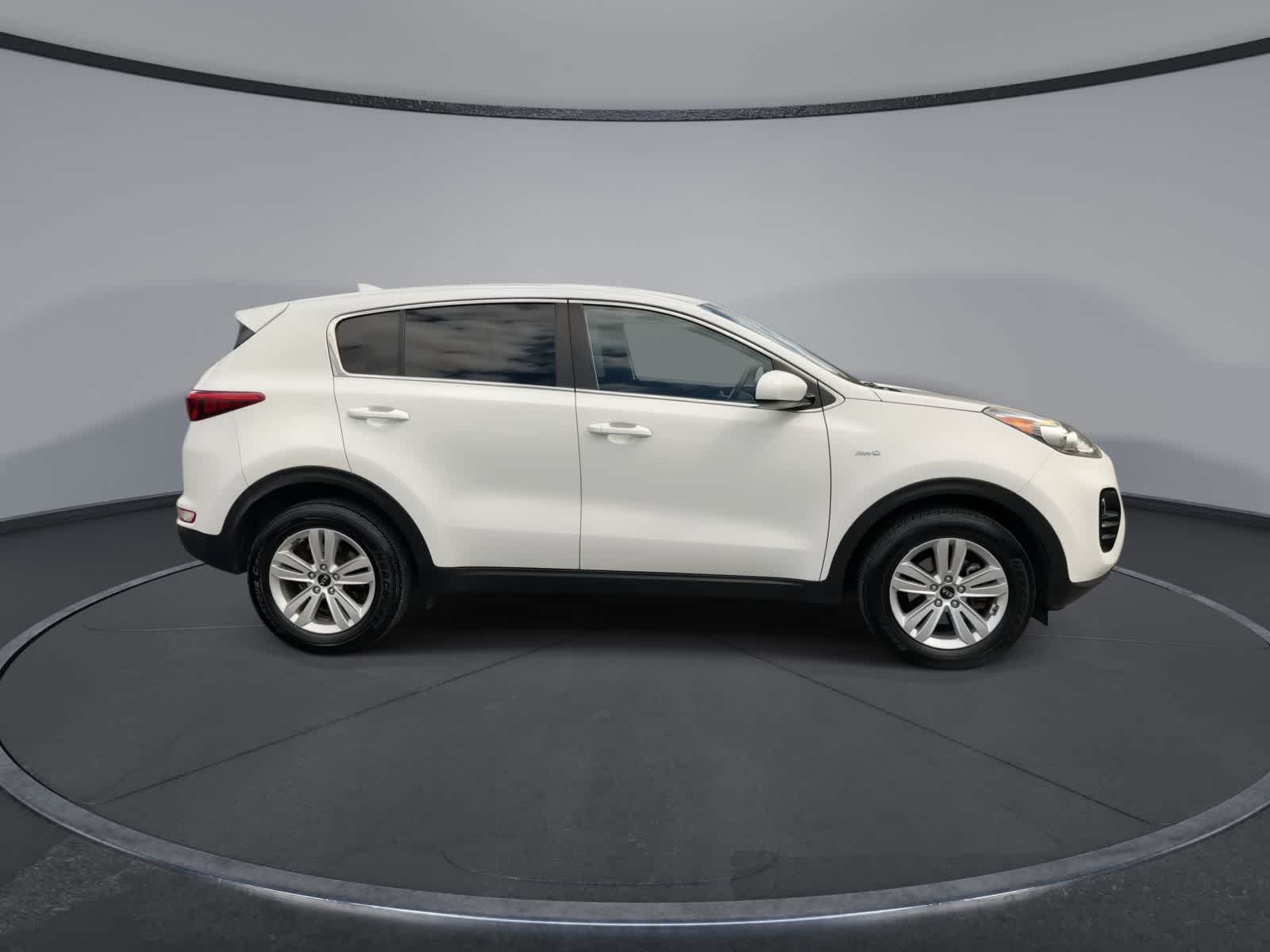 Thumbnail: 2019 Kia Sportage - 9