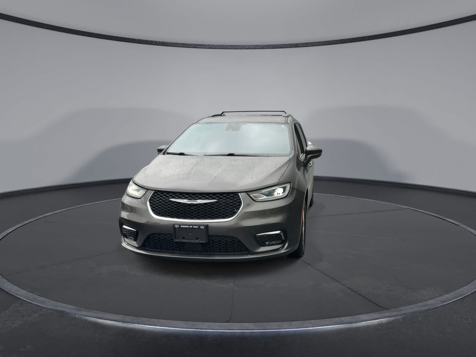 Thumbnail: 2022 Chrysler Pacifica - 3