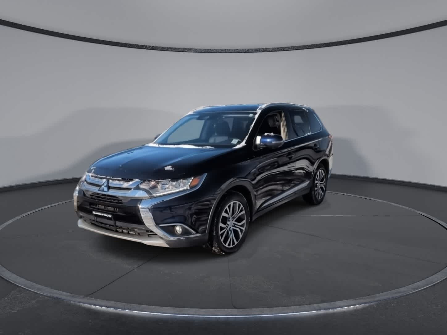 Thumbnail: 2017 Mitsubishi Outlander - 3