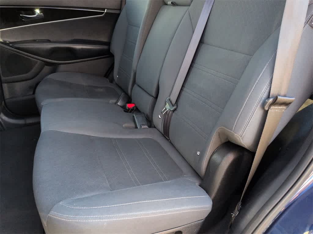 Thumbnail: 2016 Kia Sorento - 20