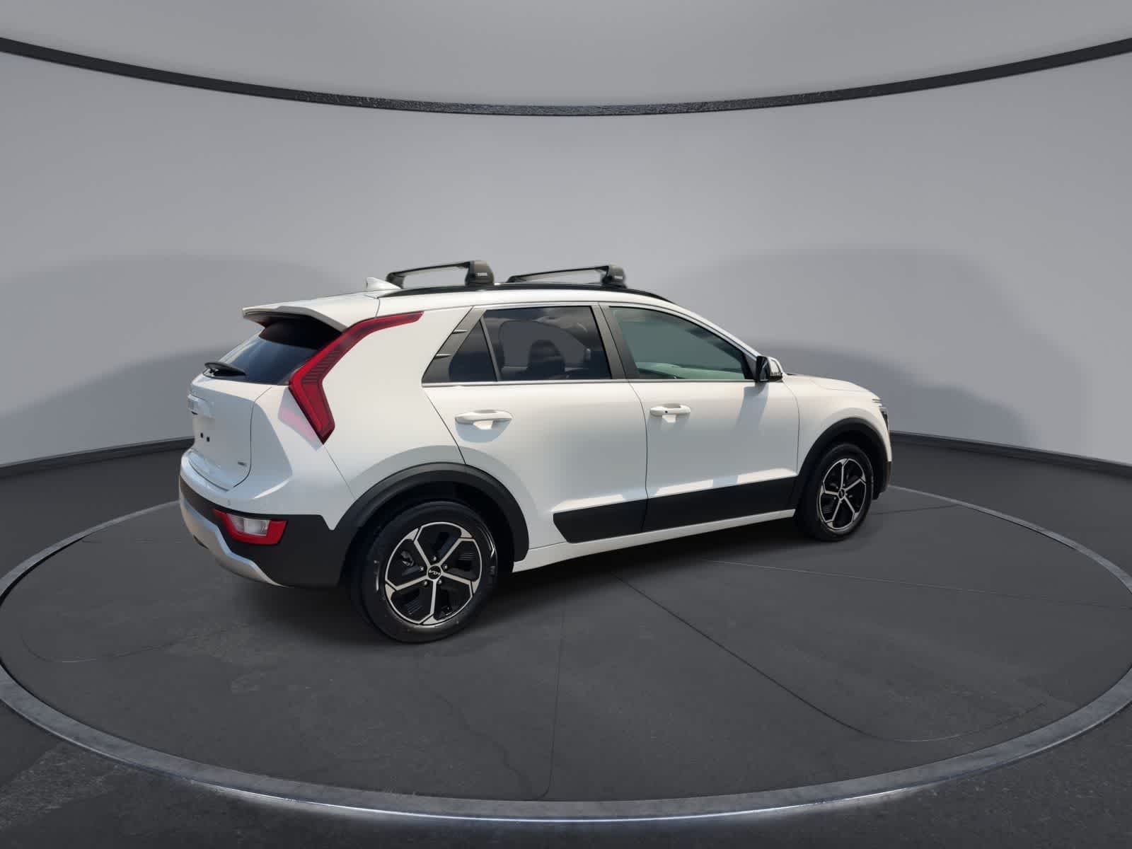 Thumbnail: 2024 Kia Niro - 7
