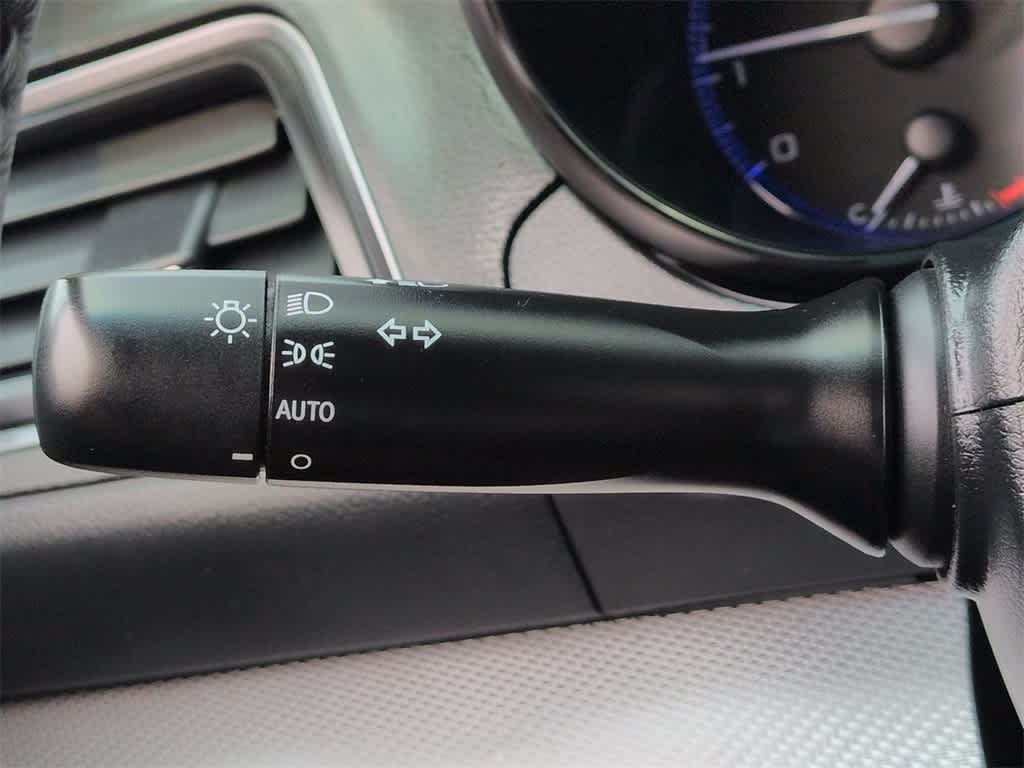 Thumbnail: 2015 Subaru Legacy - 27