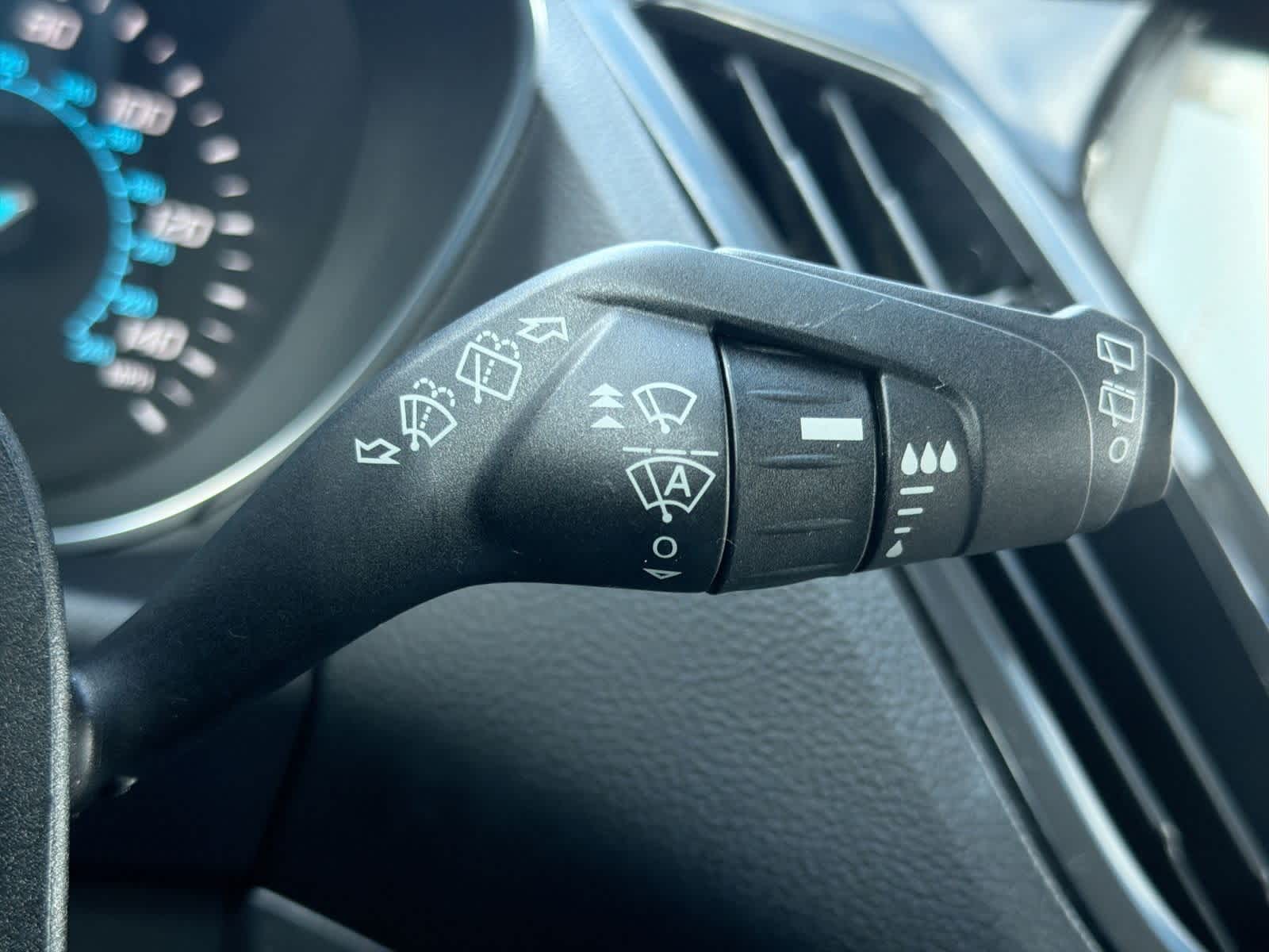 Thumbnail: 2016 Ford Escape - 28