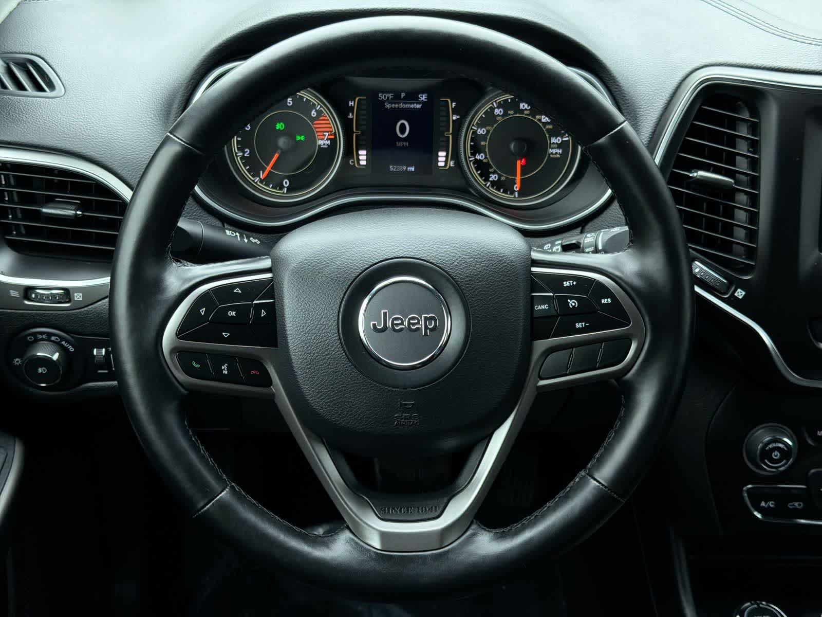 Thumbnail: 2021 Jeep Cherokee - 23
